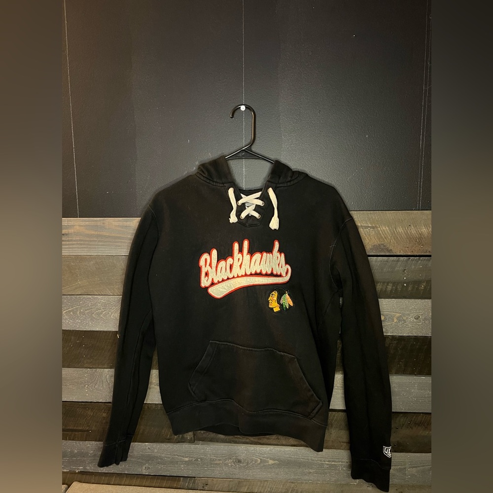 OldTime Hockey Chicago Blackhawks Women’s Hoodie